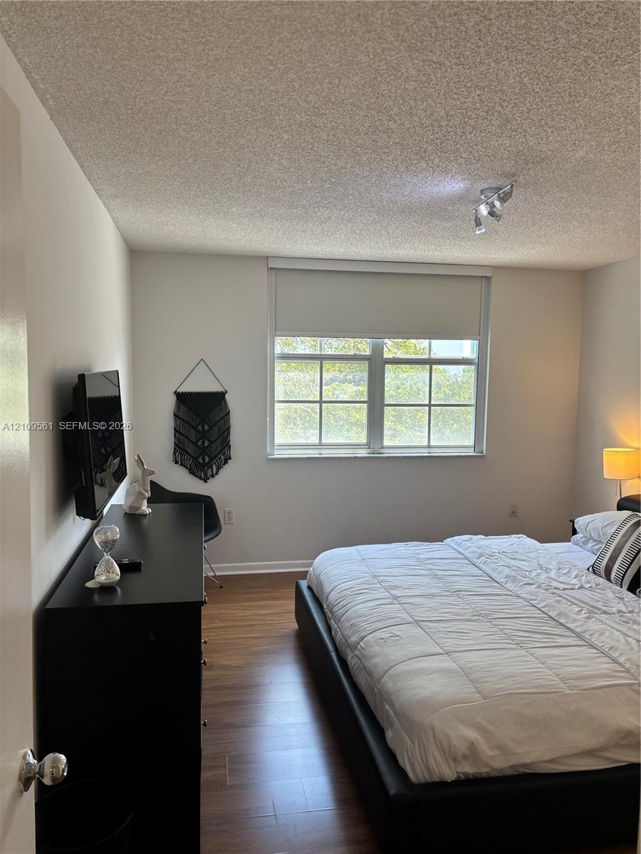 19501 E Country Club Drive