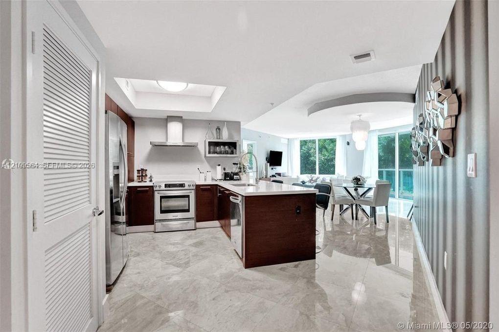 200 Sunny Isles Boulevard