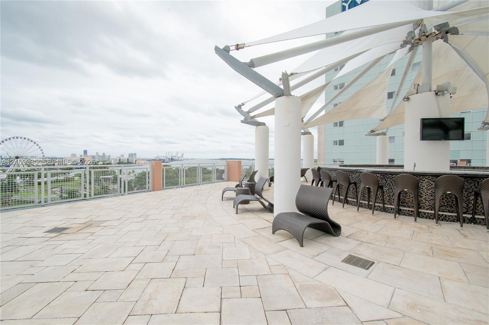 253 NE 2nd Street