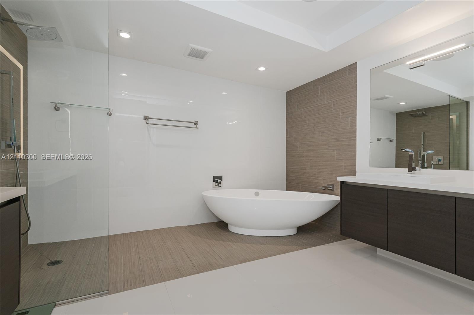 300 Sunny Isles Boulevard