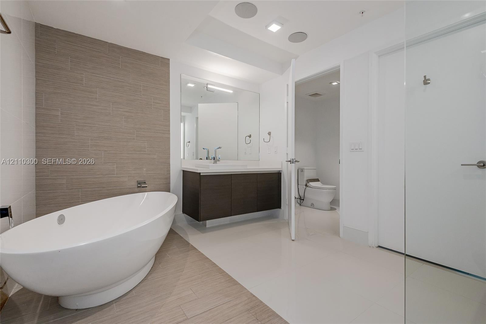 300 Sunny Isles Boulevard