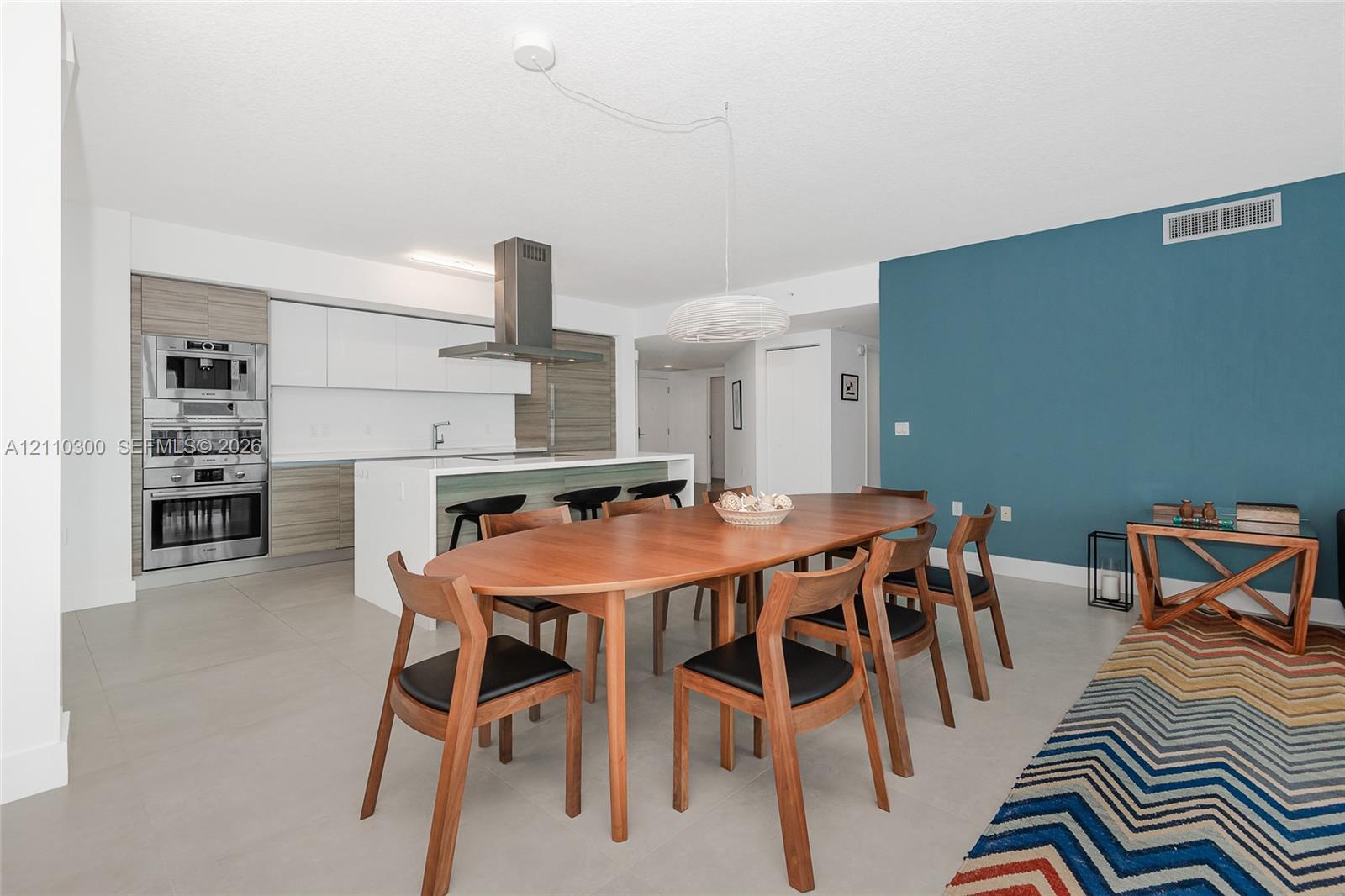 300 Sunny Isles Boulevard