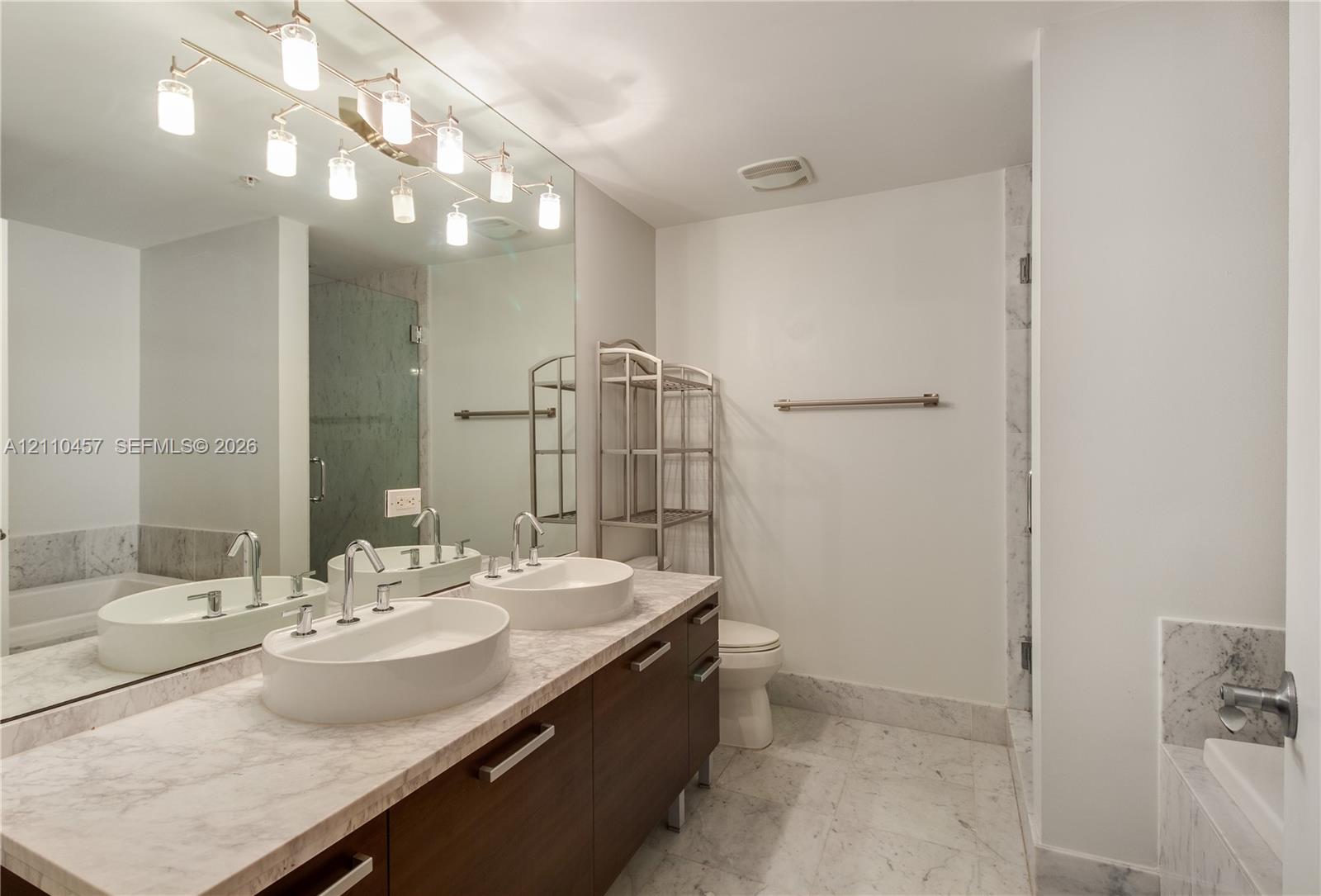 253 NE 2nd Street
