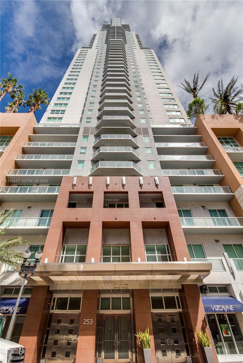 253 NE 2nd Street