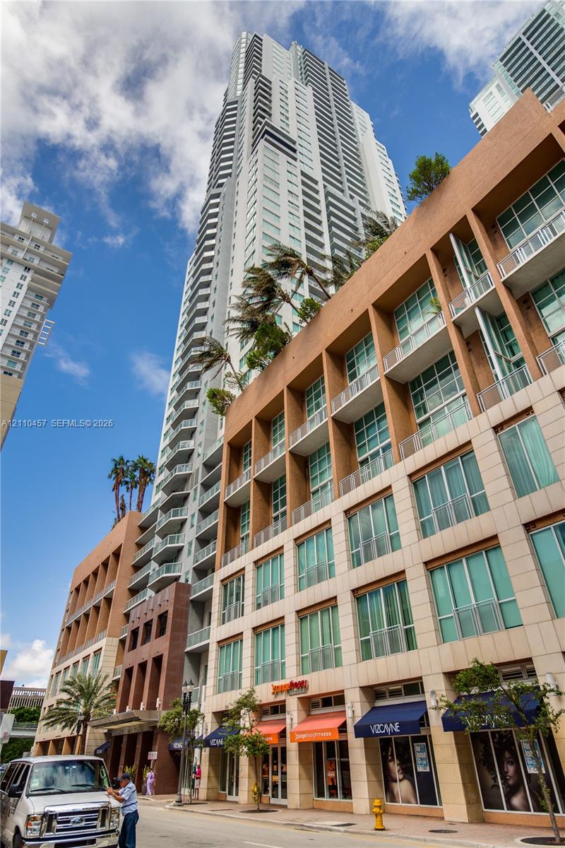 253 NE 2nd Street