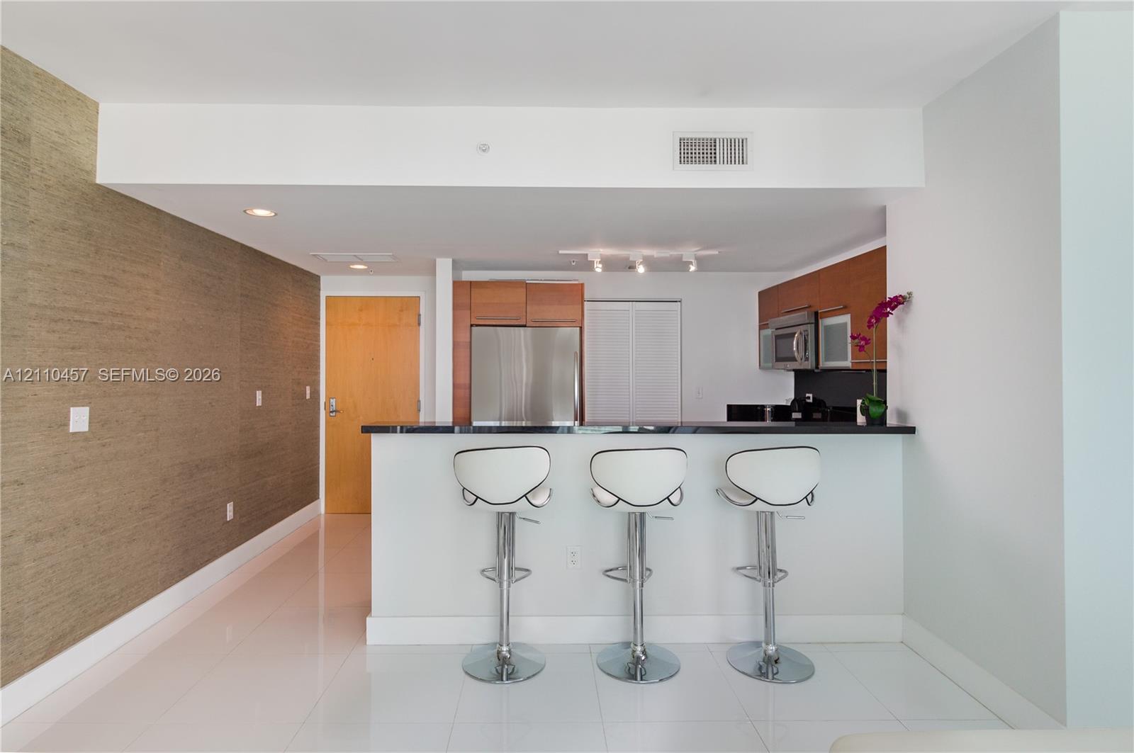 253 NE 2nd Street
