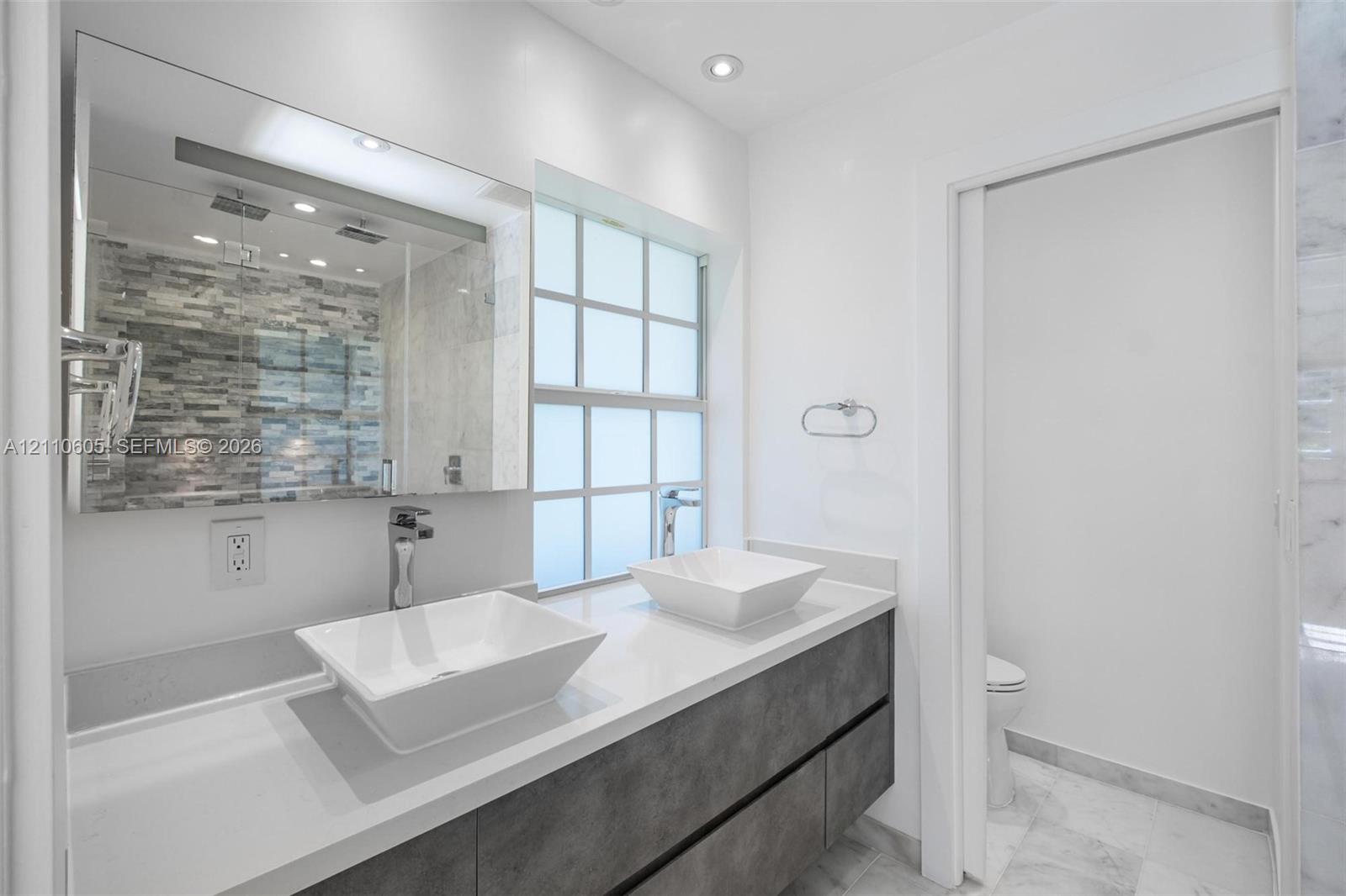 11401 SW 72nd Place