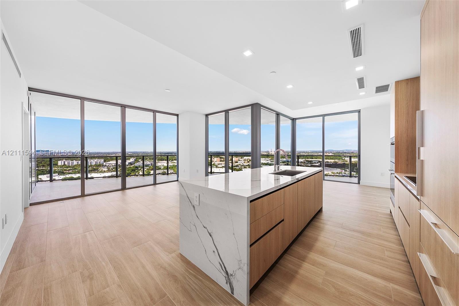 2411 Laguna Circle