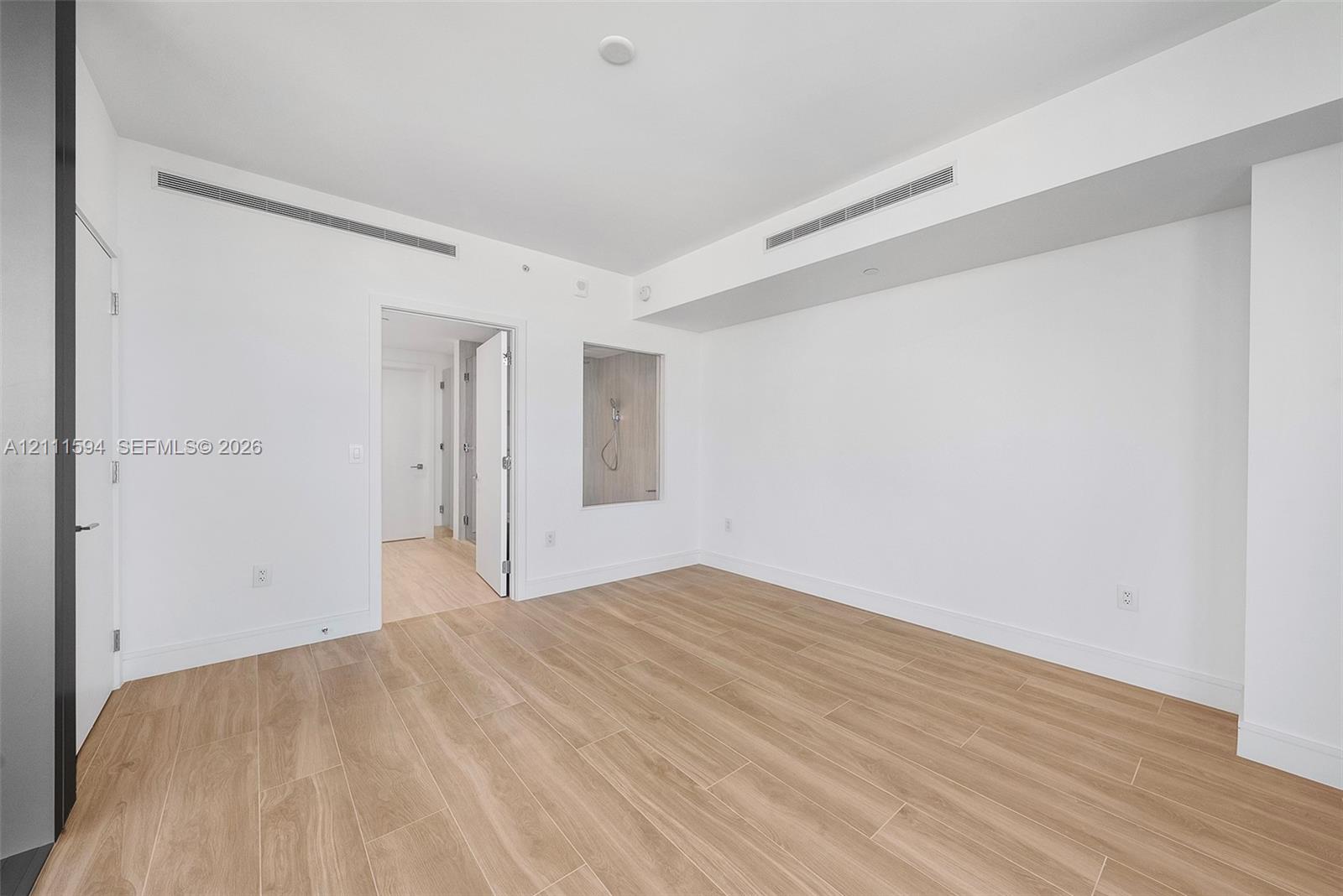 2411 Laguna Circle