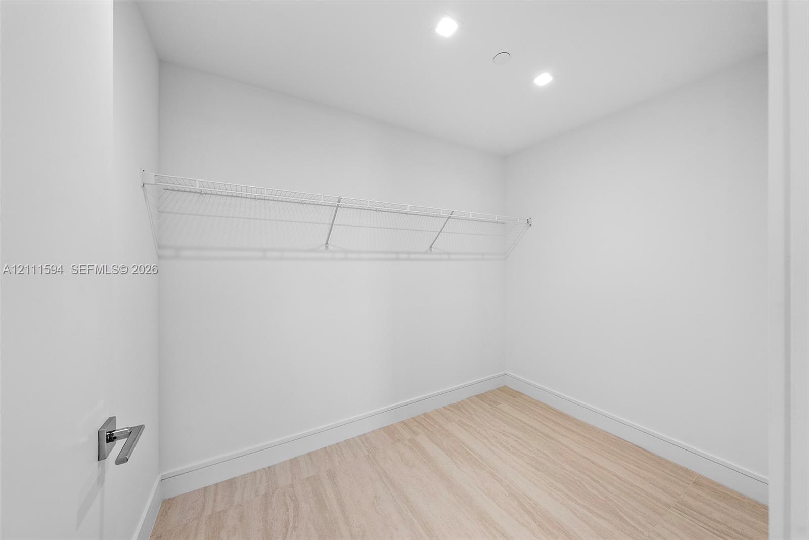 2411 Laguna Circle