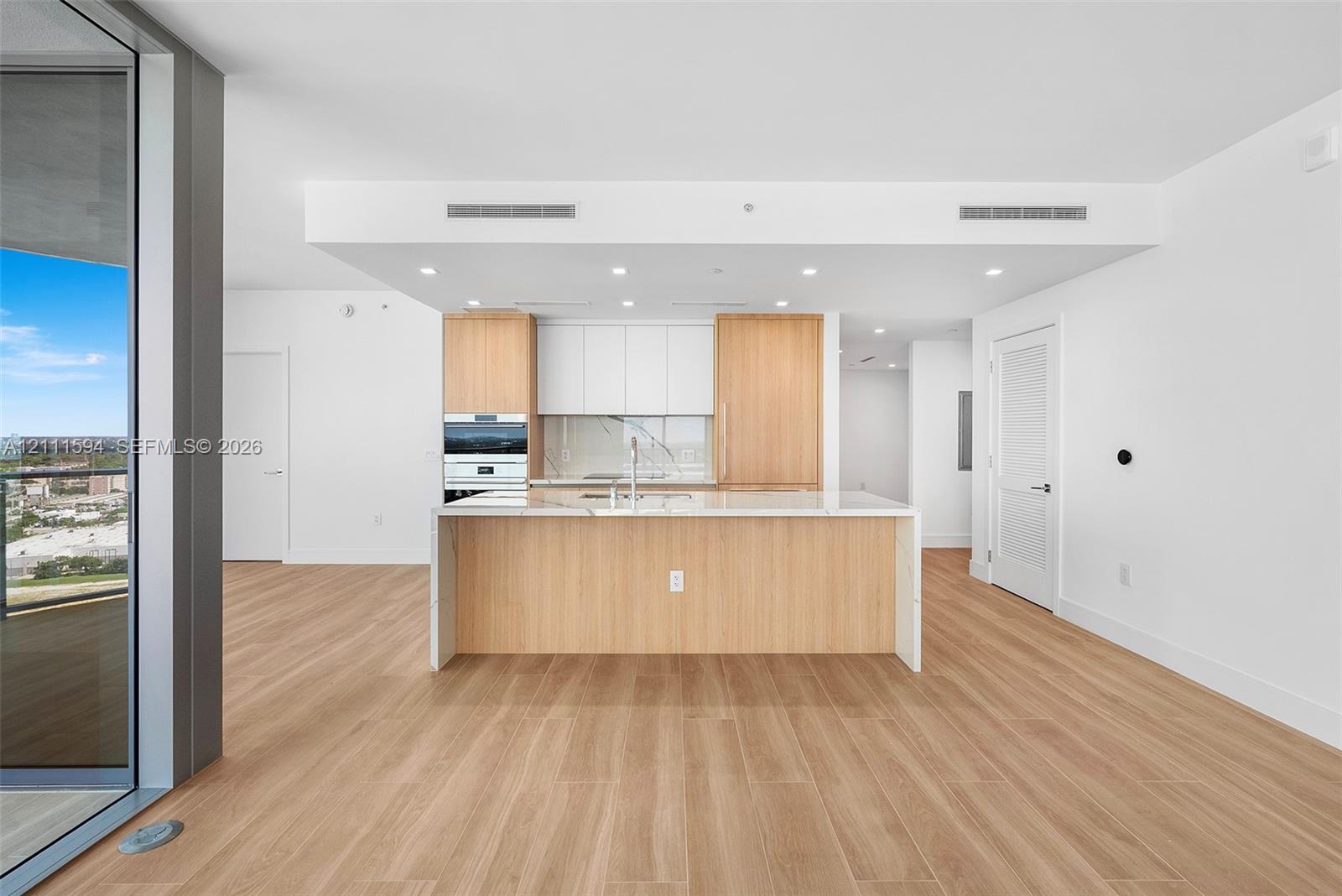 2411 Laguna Circle