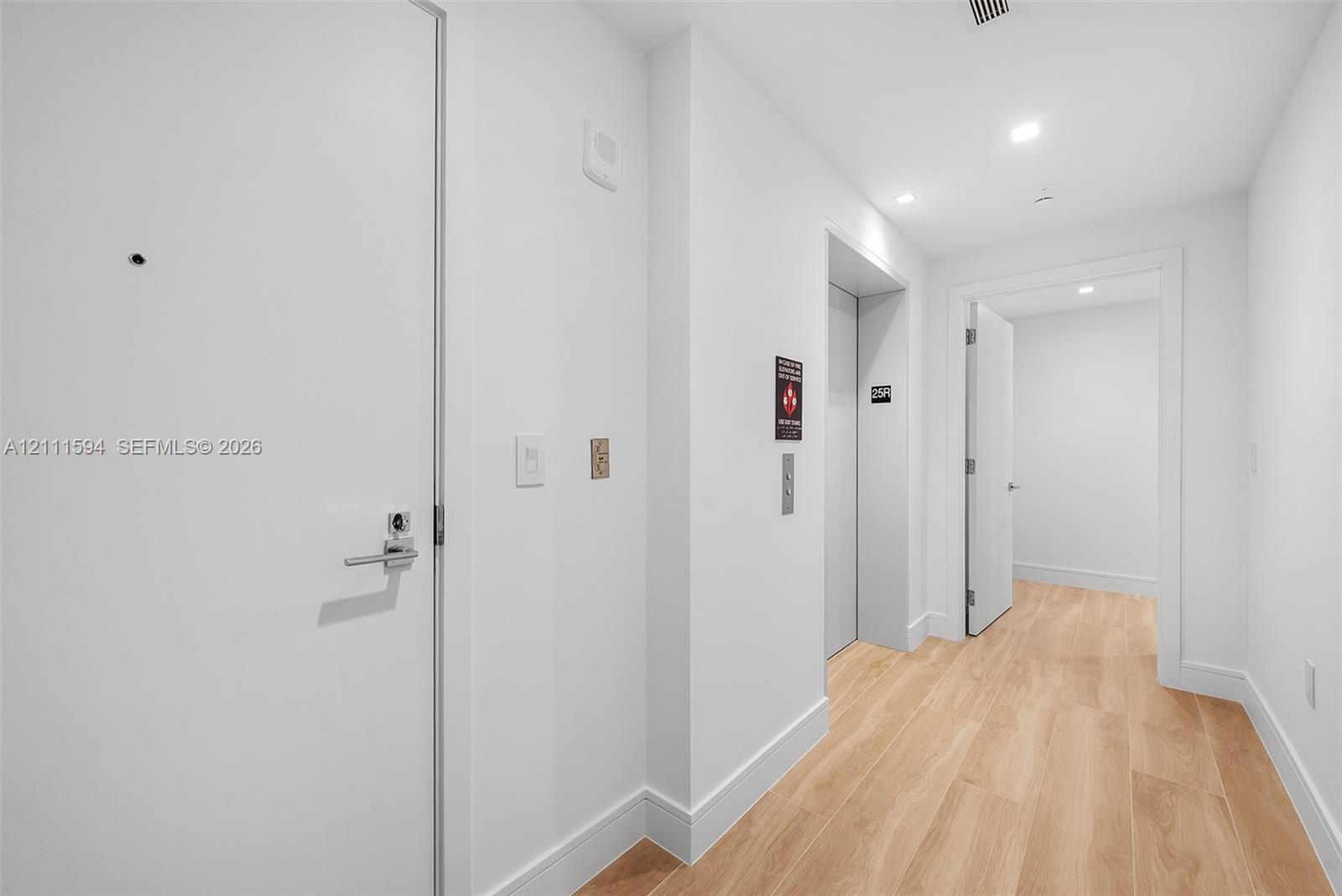 2411 Laguna Circle