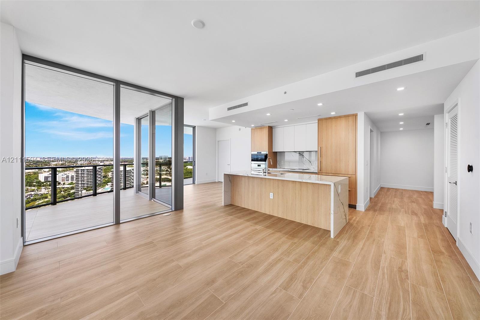2411 Laguna Circle