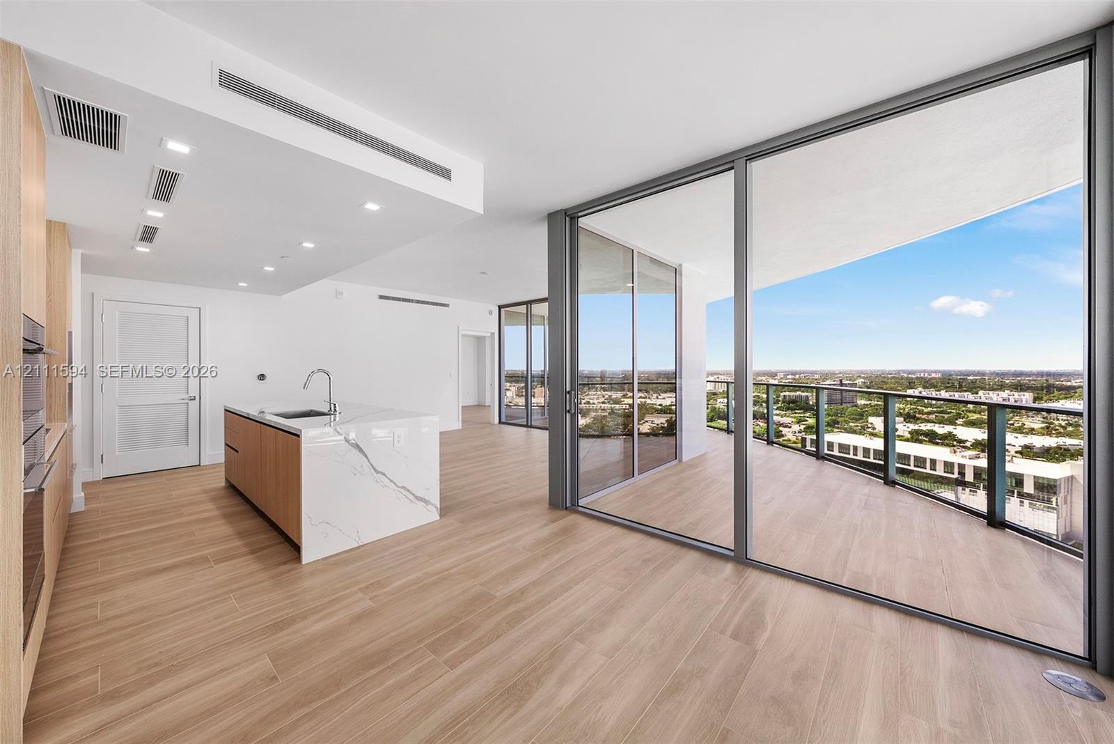 2411 Laguna Circle