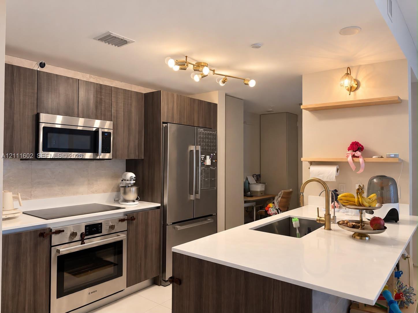 488 NE 18th Street