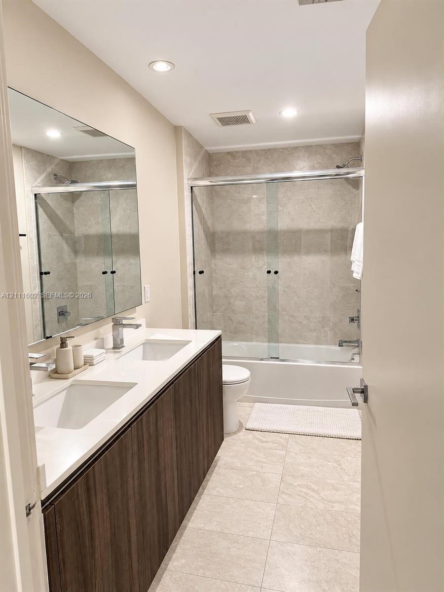488 NE 18th Street