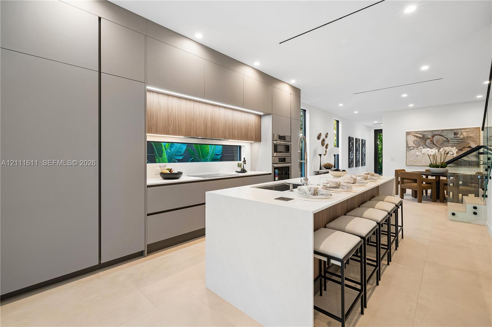 3030 Shipping Avenue