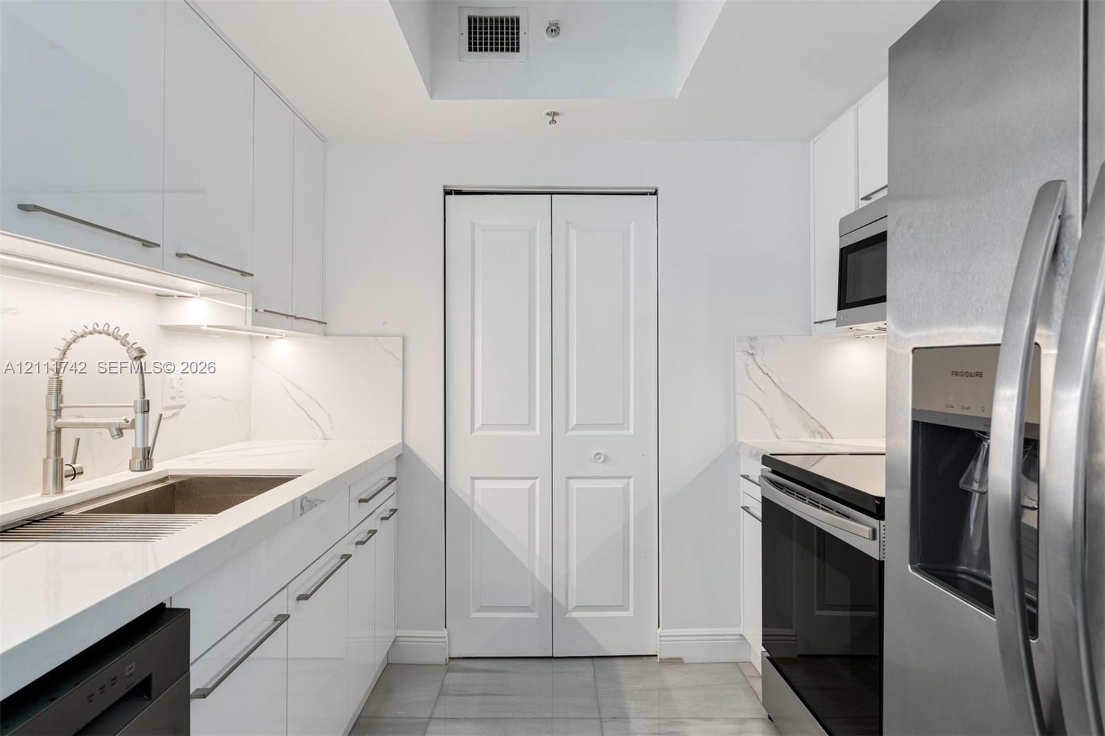 2000 N Bayshore Drive