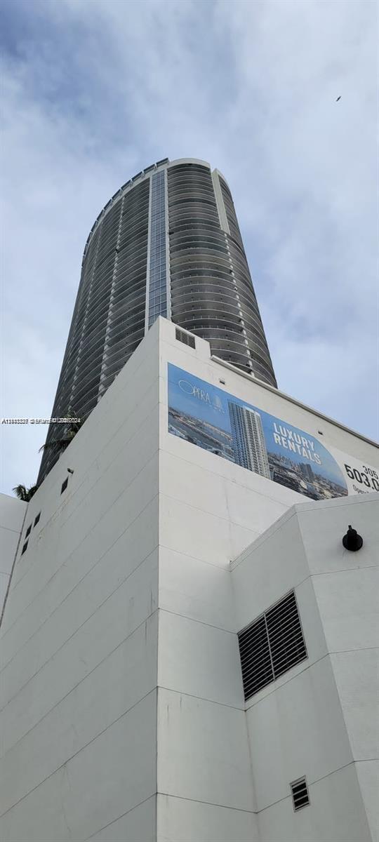 1750 N Bayshore Drive