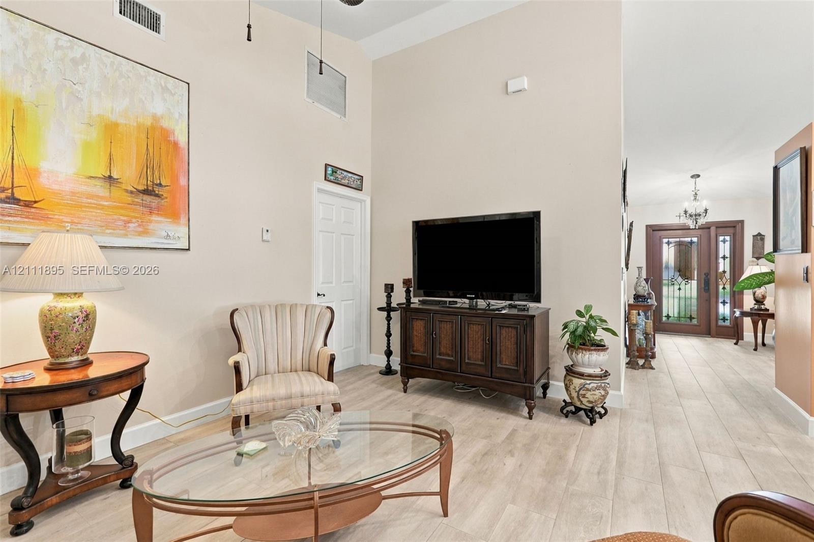 5792 Sun Pointe Circle gallery image #13