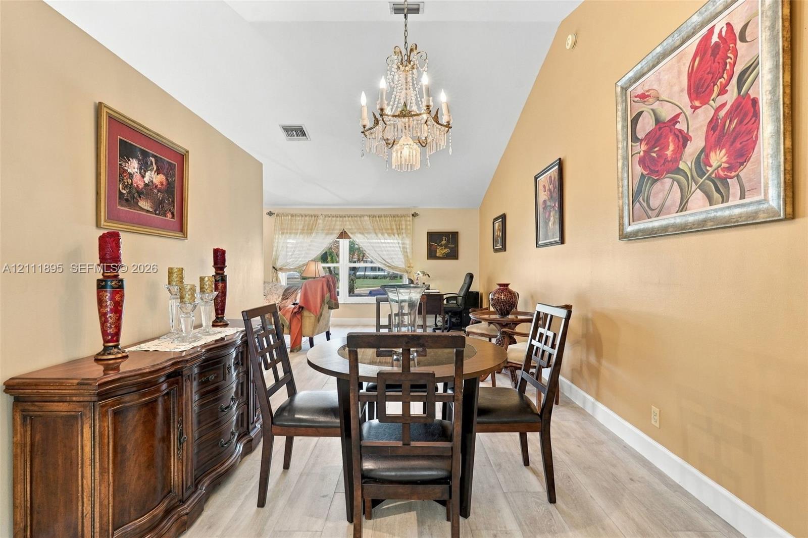 5792 Sun Pointe Circle gallery image #15