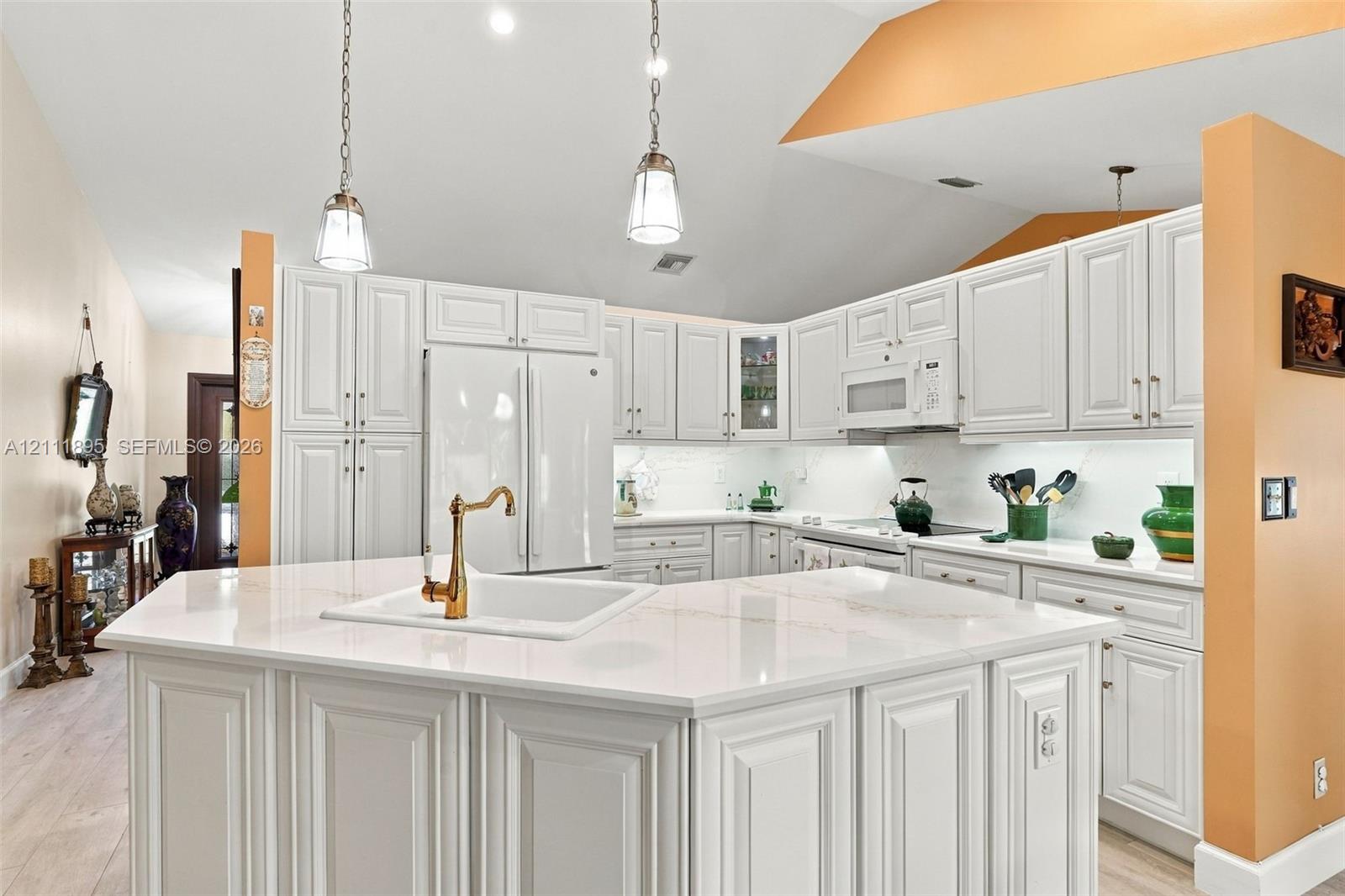 5792 Sun Pointe Circle gallery image #18