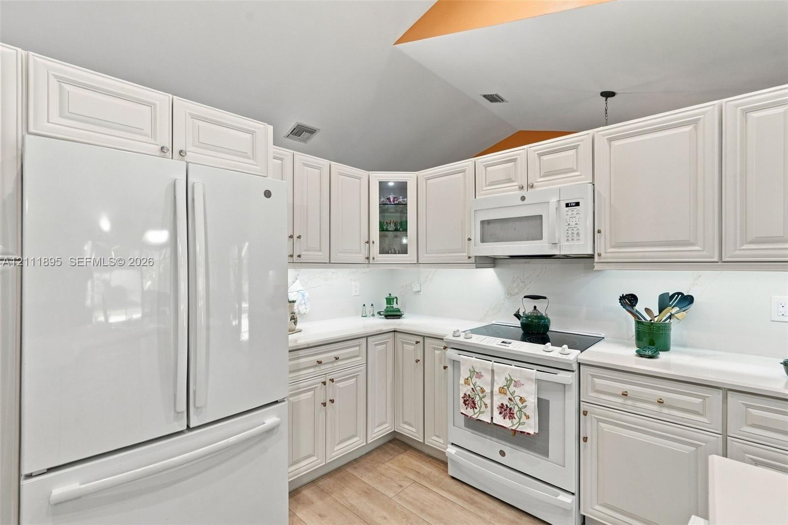 5792 Sun Pointe Circle gallery image #21