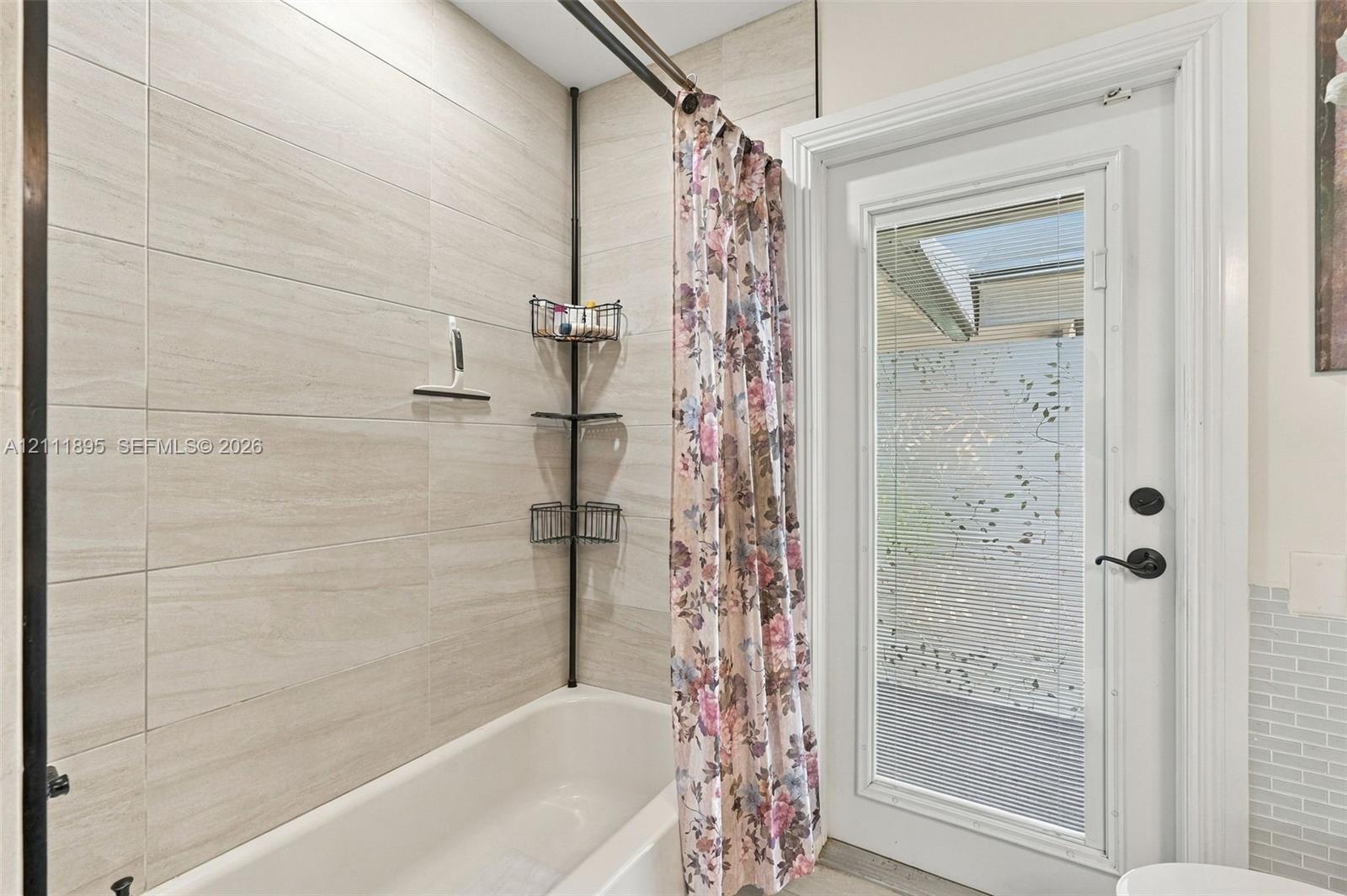 5792 Sun Pointe Circle gallery image #26