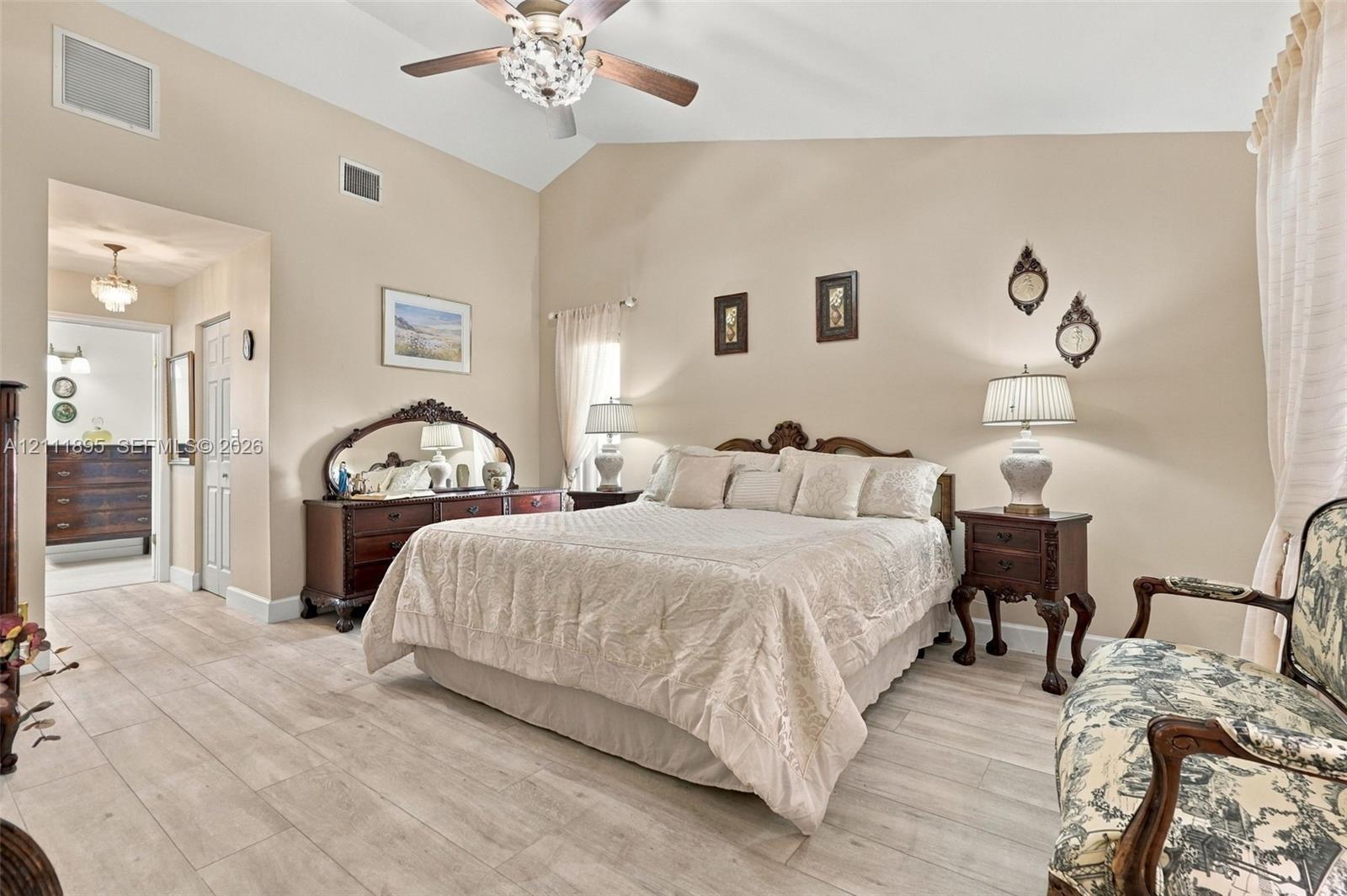5792 Sun Pointe Circle gallery image #27