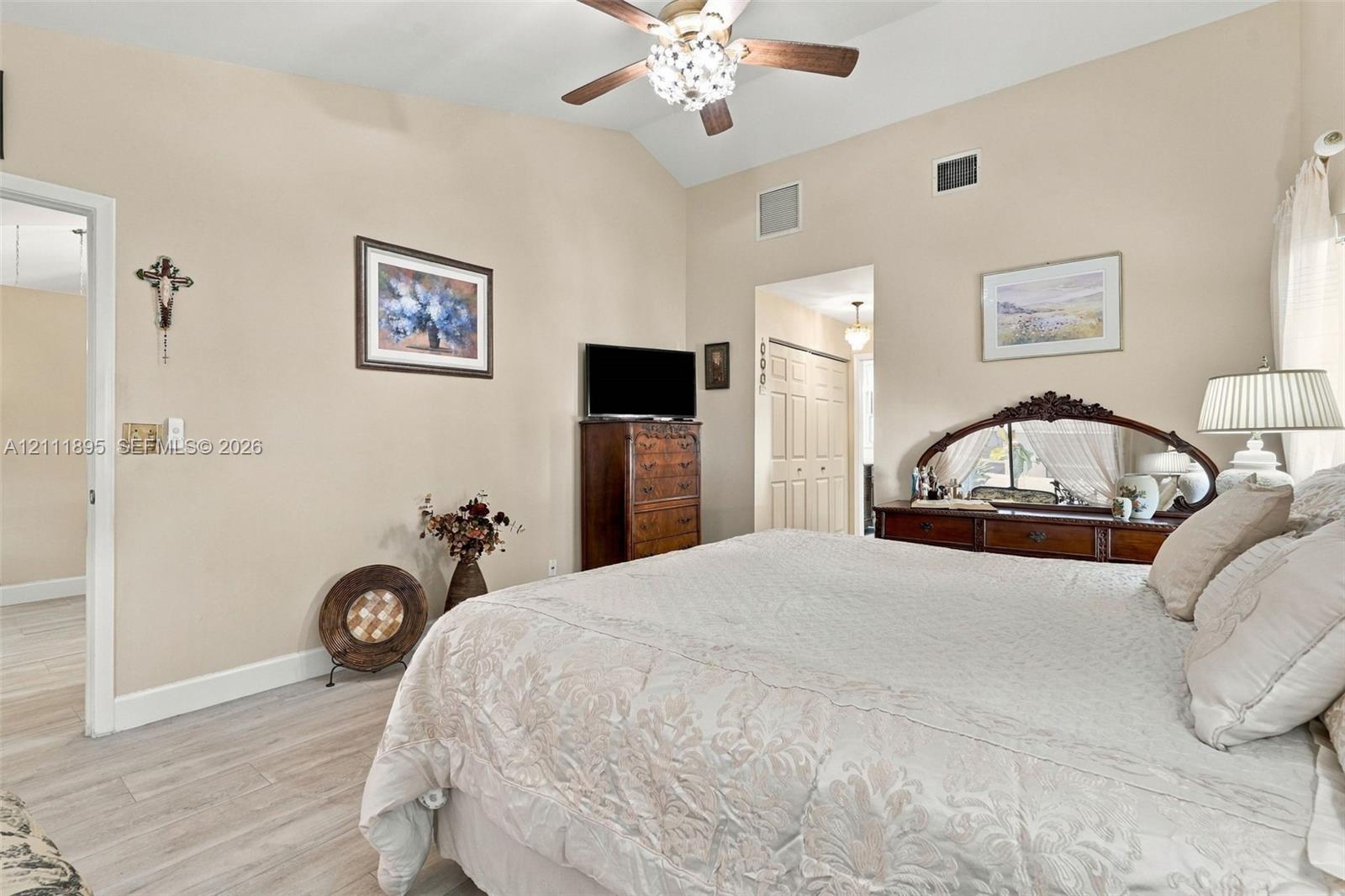 5792 Sun Pointe Circle gallery image #28
