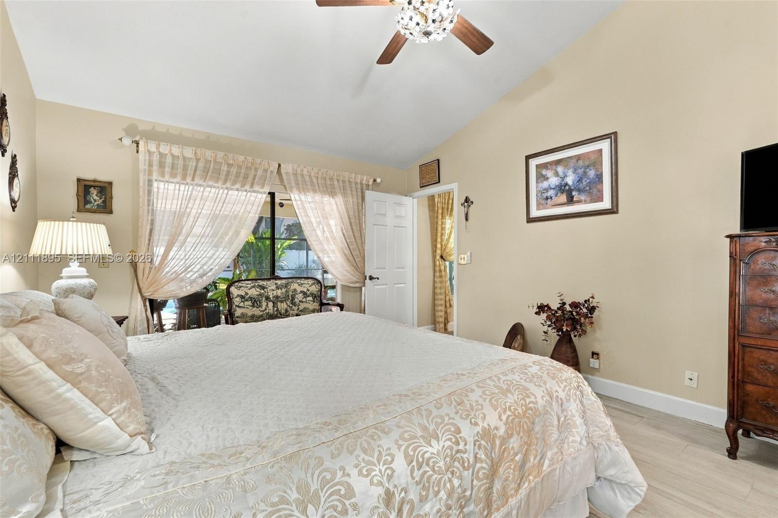 5792 Sun Pointe Circle gallery image #30