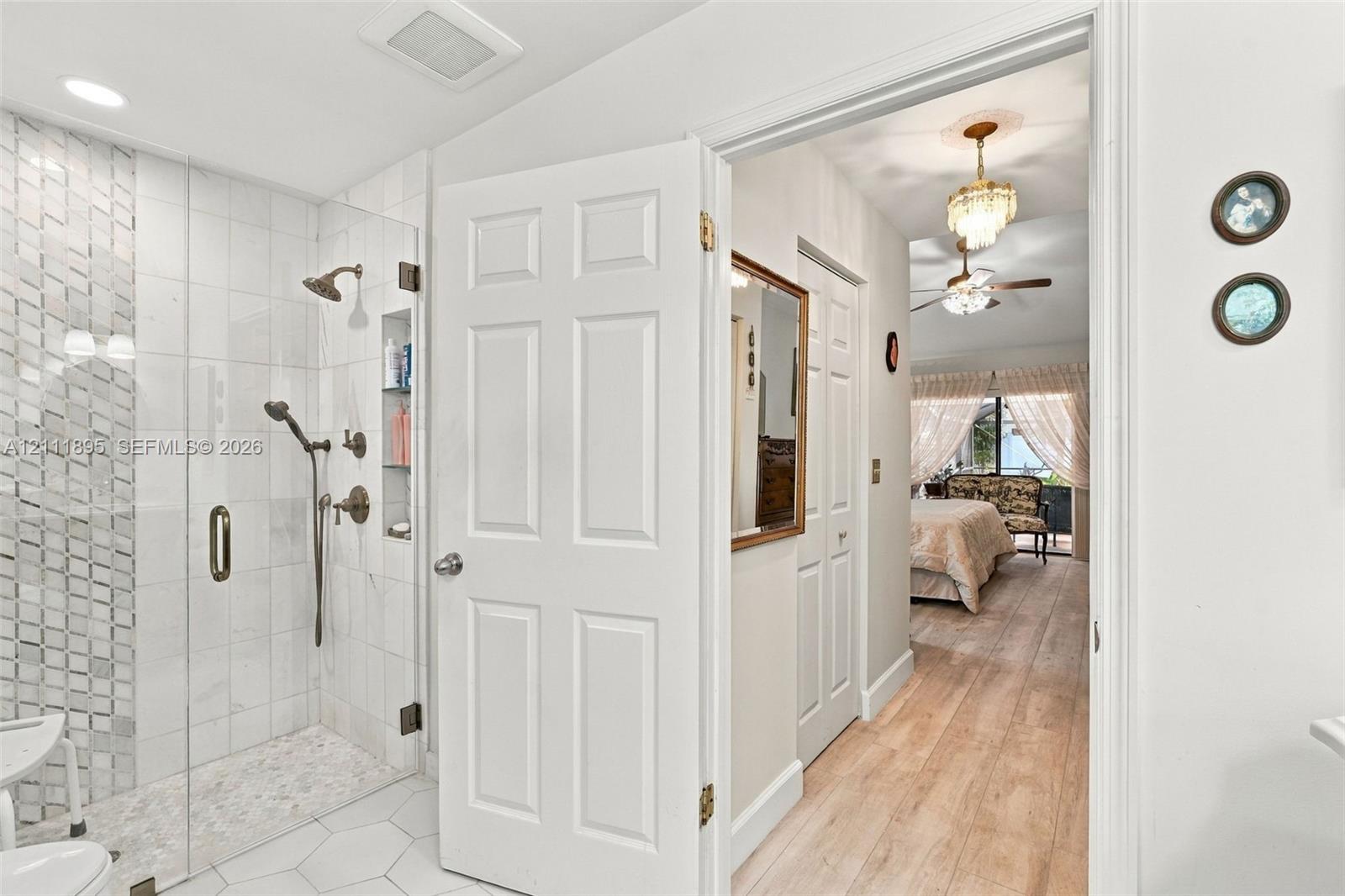 5792 Sun Pointe Circle gallery image #32