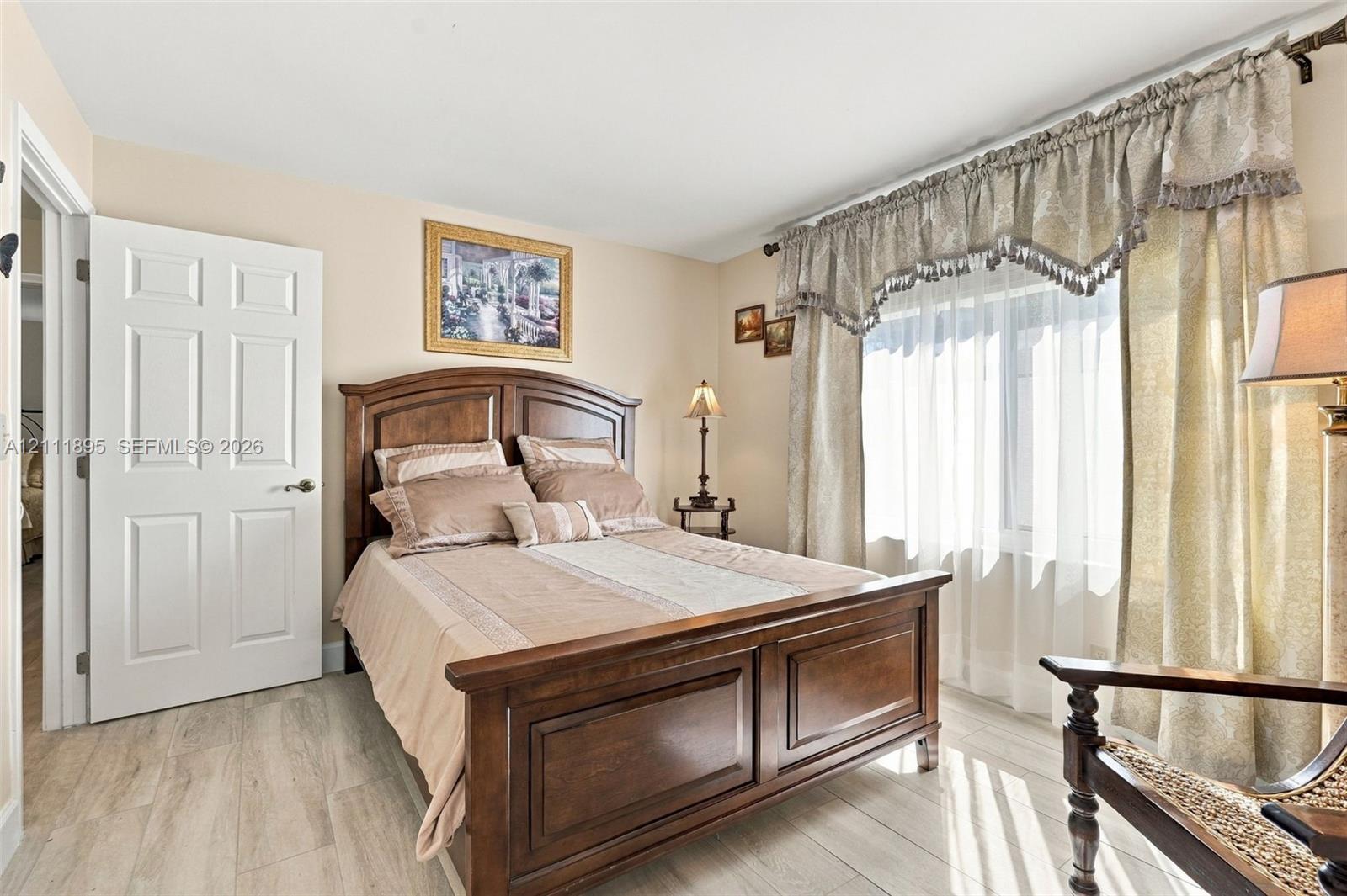 5792 Sun Pointe Circle gallery image #34