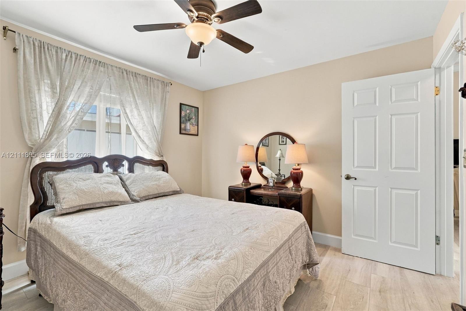 5792 Sun Pointe Circle gallery image #39