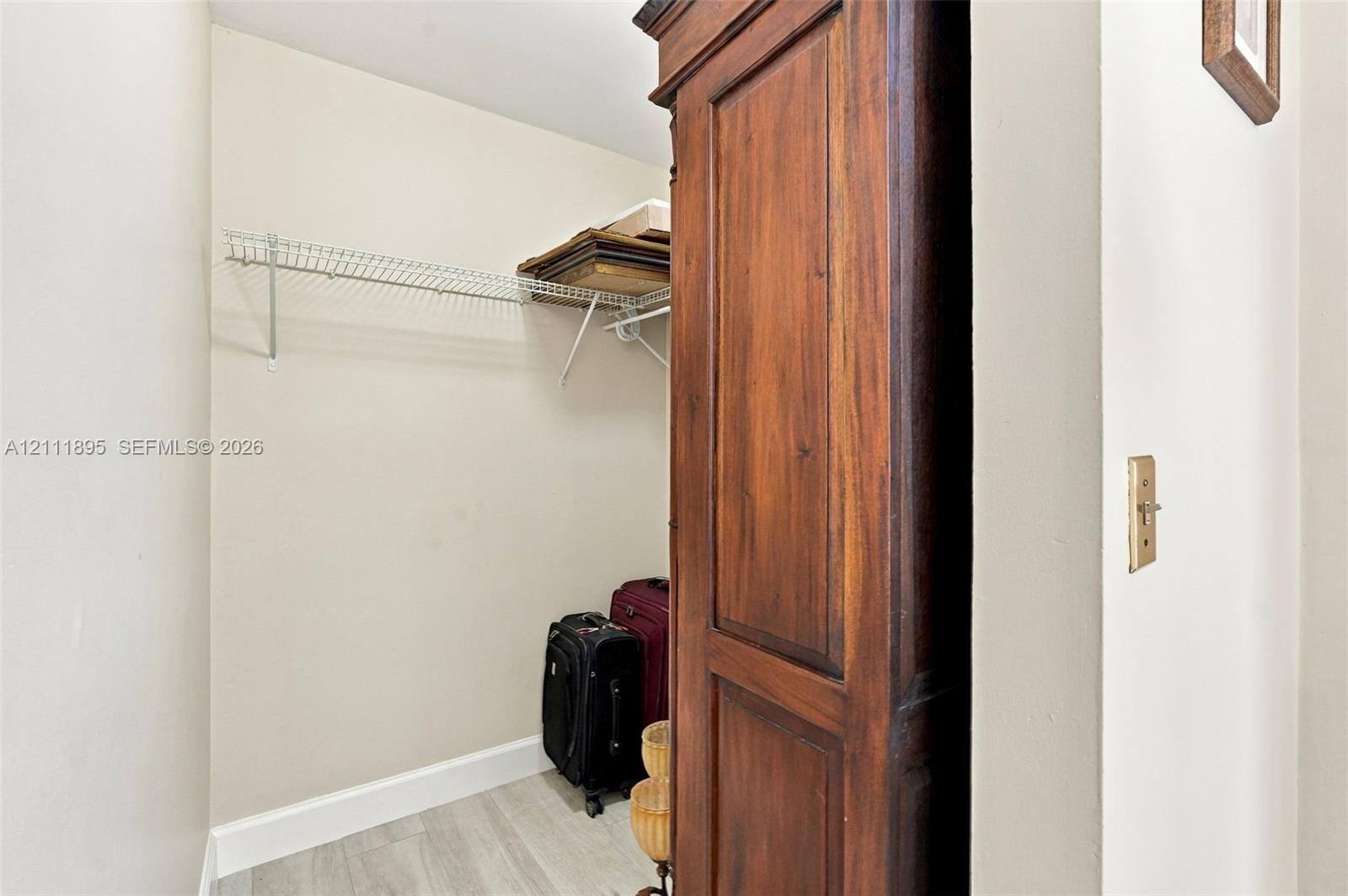5792 Sun Pointe Circle gallery image #40