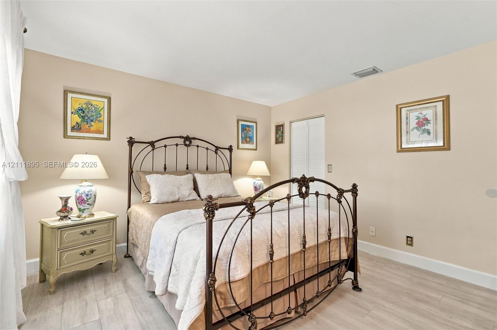 5792 Sun Pointe Circle gallery image #42