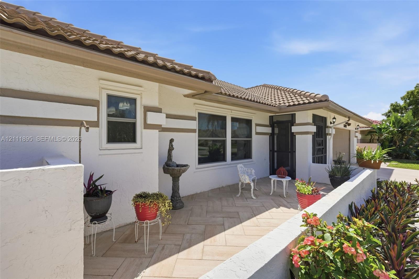 5792 Sun Pointe Circle gallery image #5