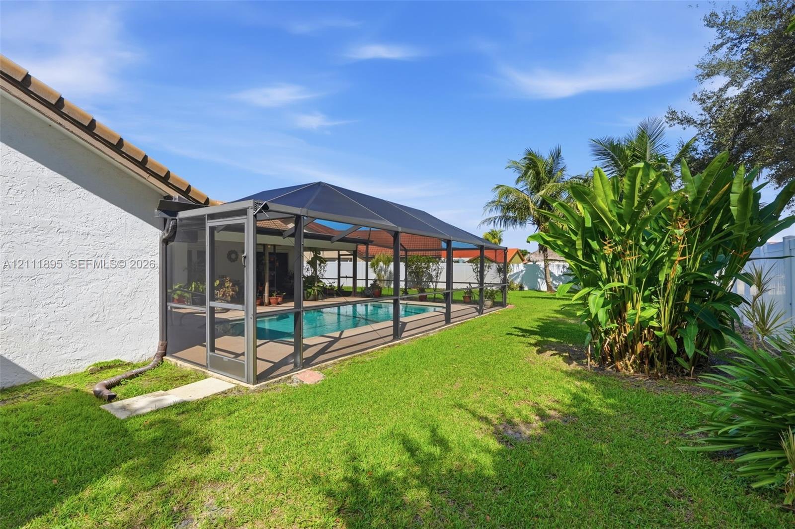 5792 Sun Pointe Circle gallery image #52