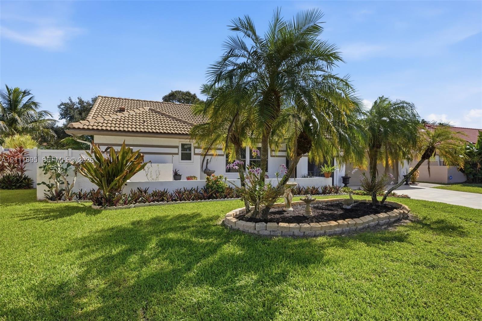 5792 Sun Pointe Circle gallery image #54