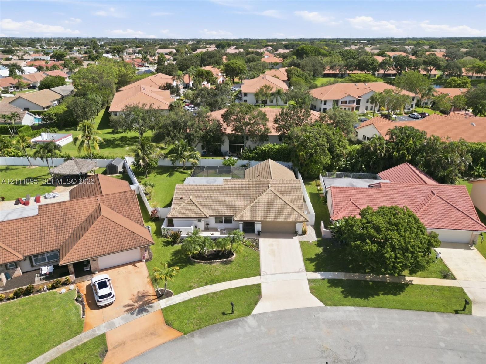 5792 Sun Pointe Circle gallery image #57