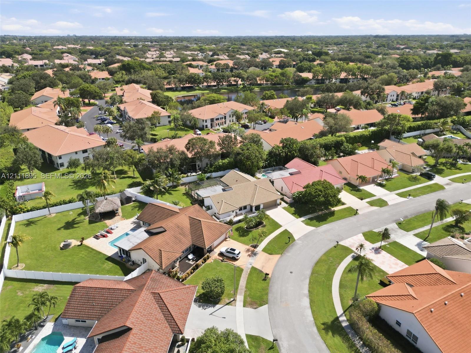 5792 Sun Pointe Circle gallery image #59
