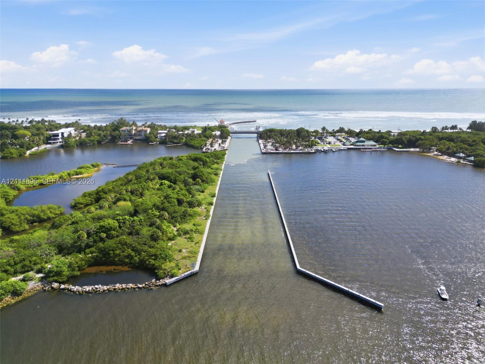 5792 Sun Pointe Circle gallery image #82