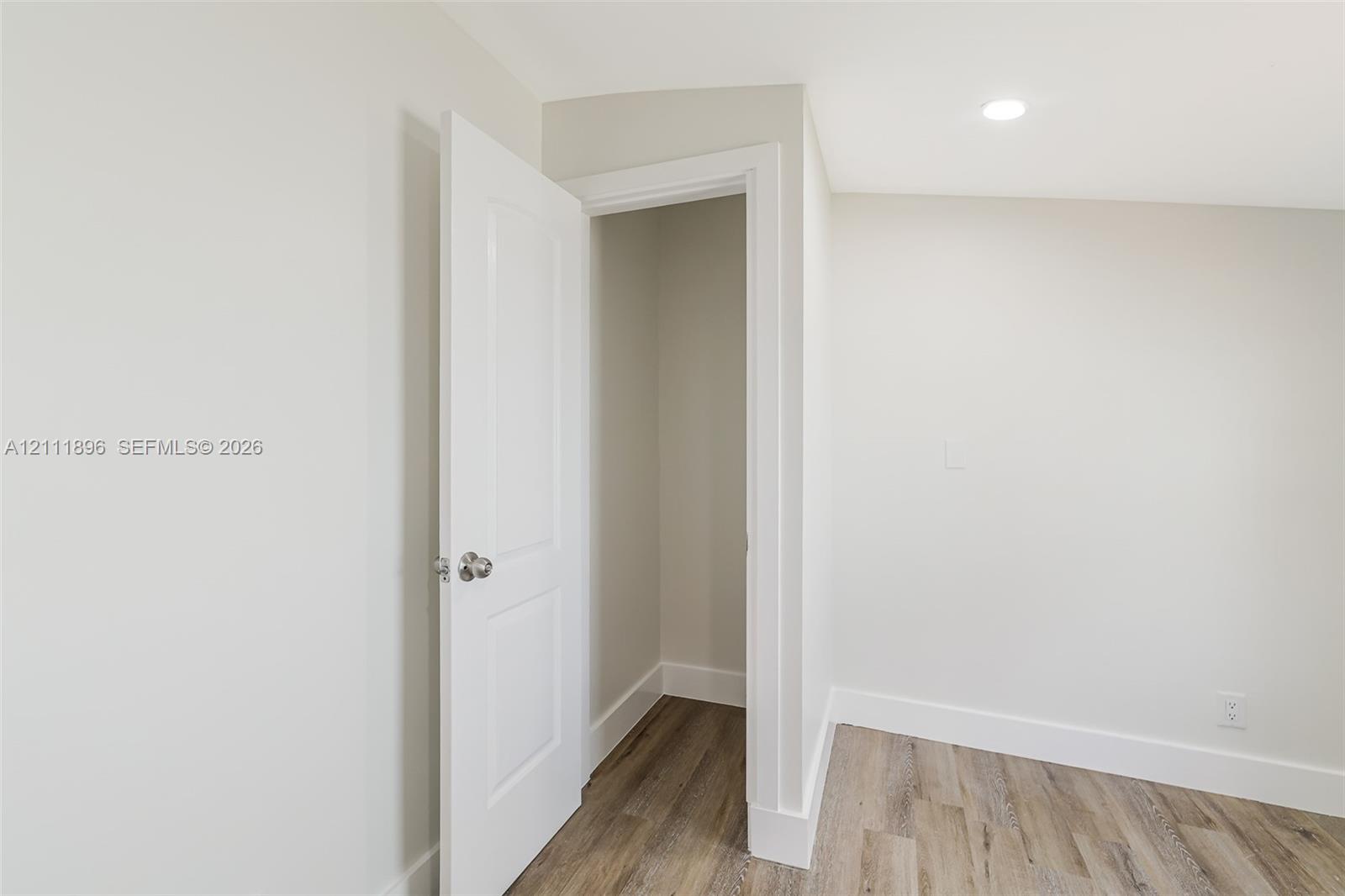 955 33rd Street