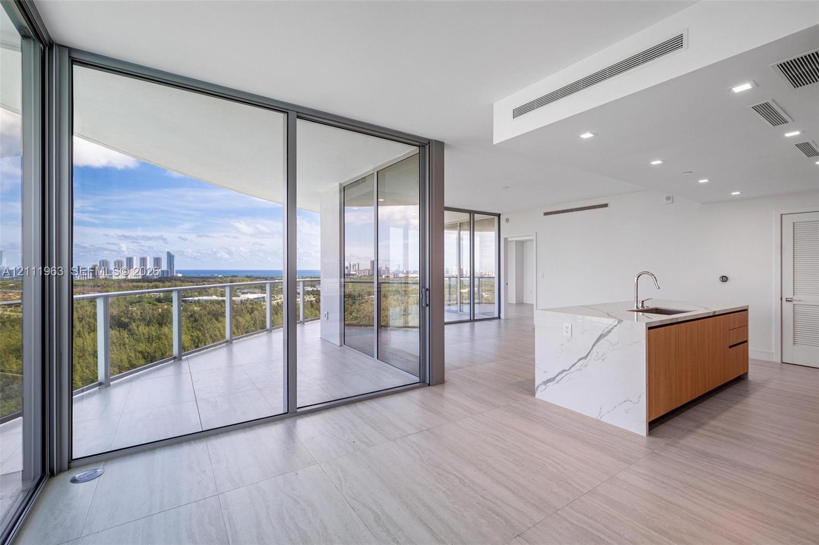 2411 Laguna Circle