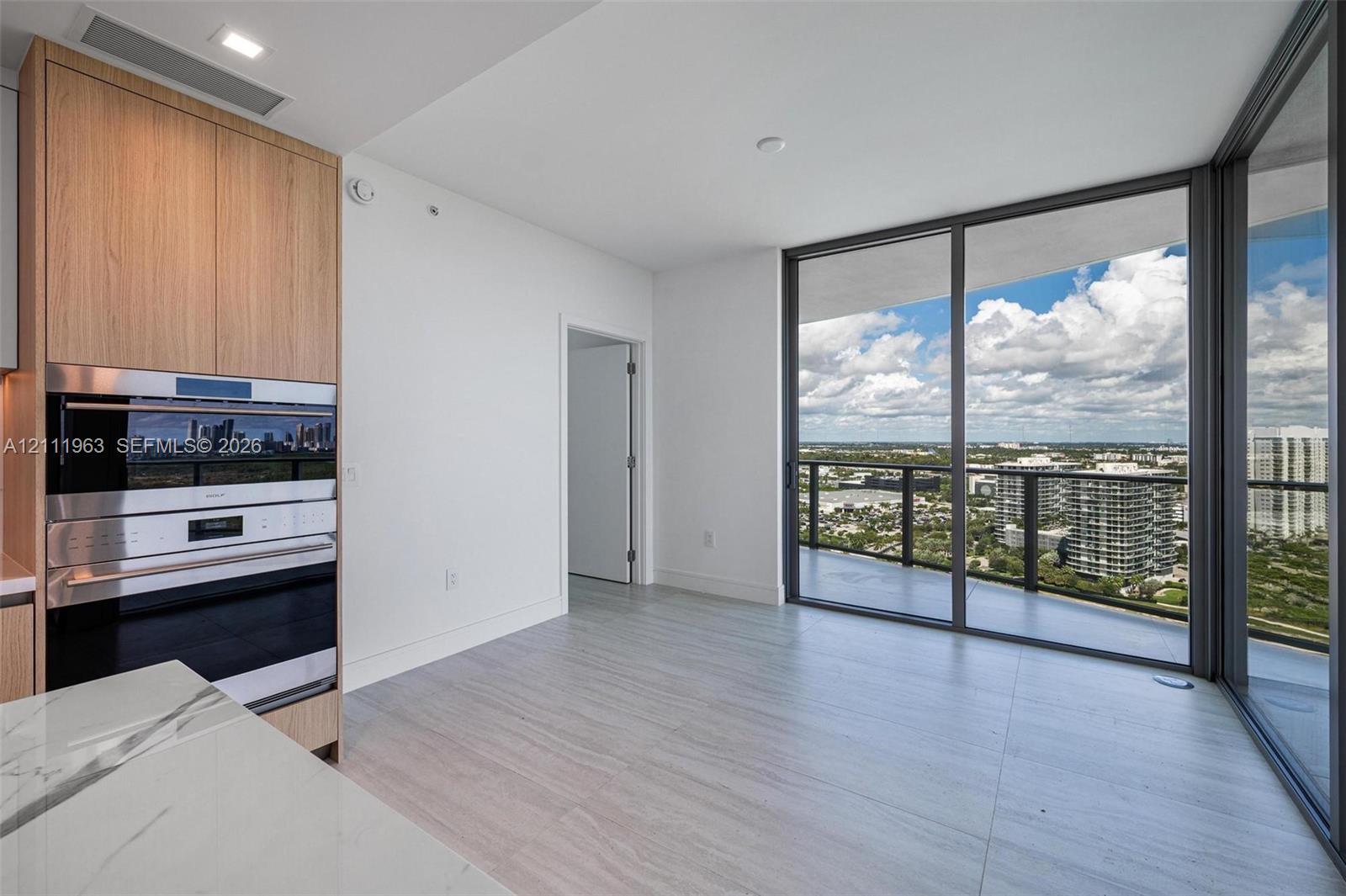 2411 Laguna Circle