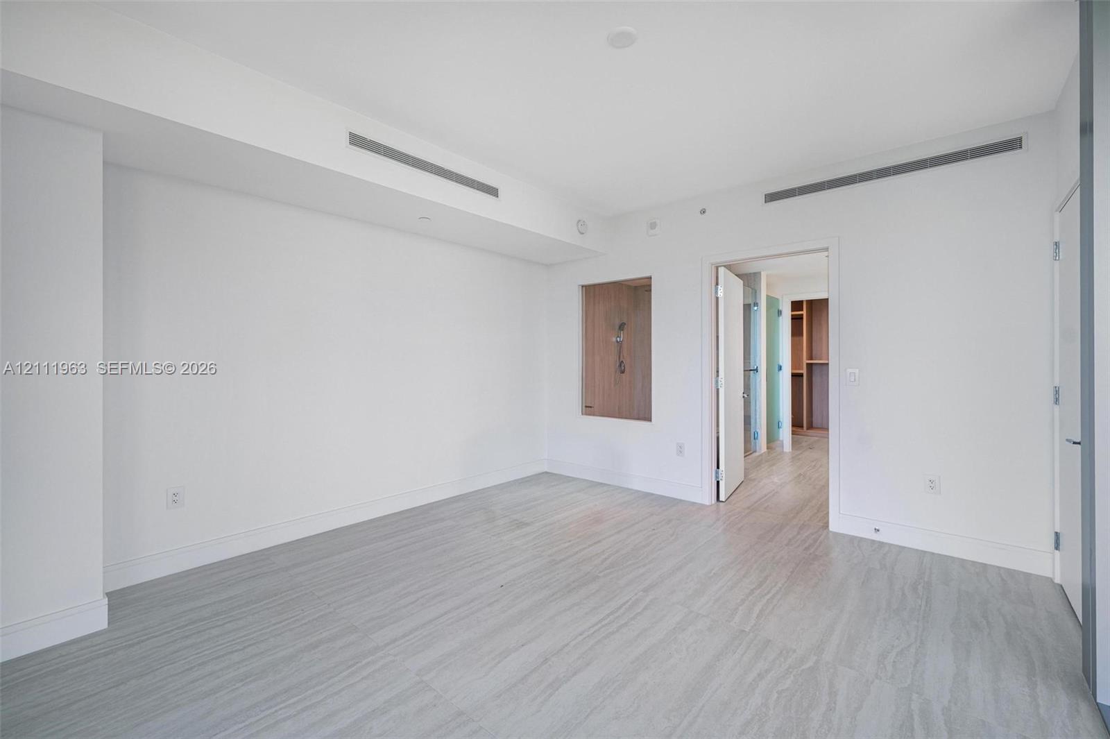 2411 Laguna Circle