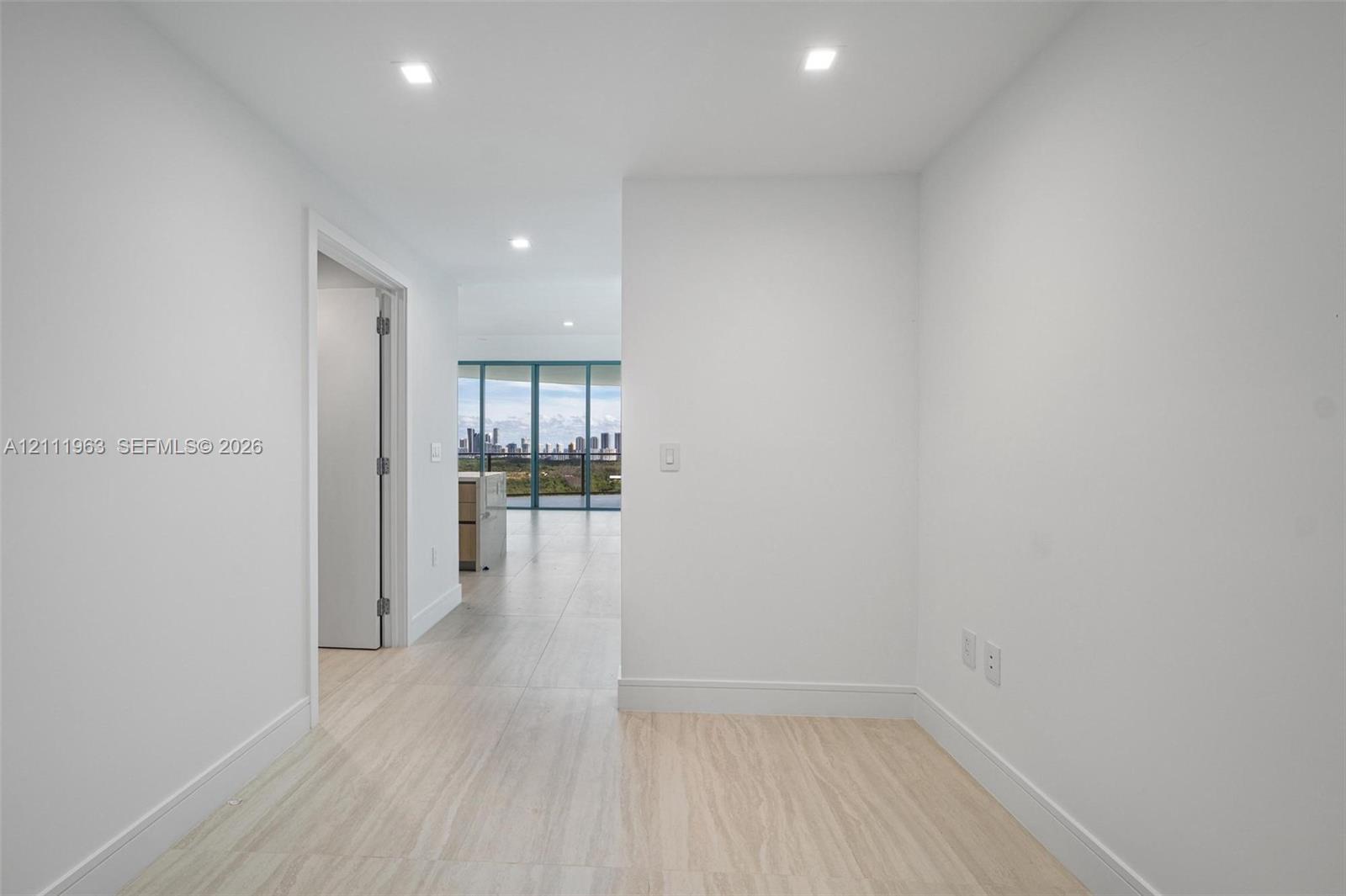 2411 Laguna Circle