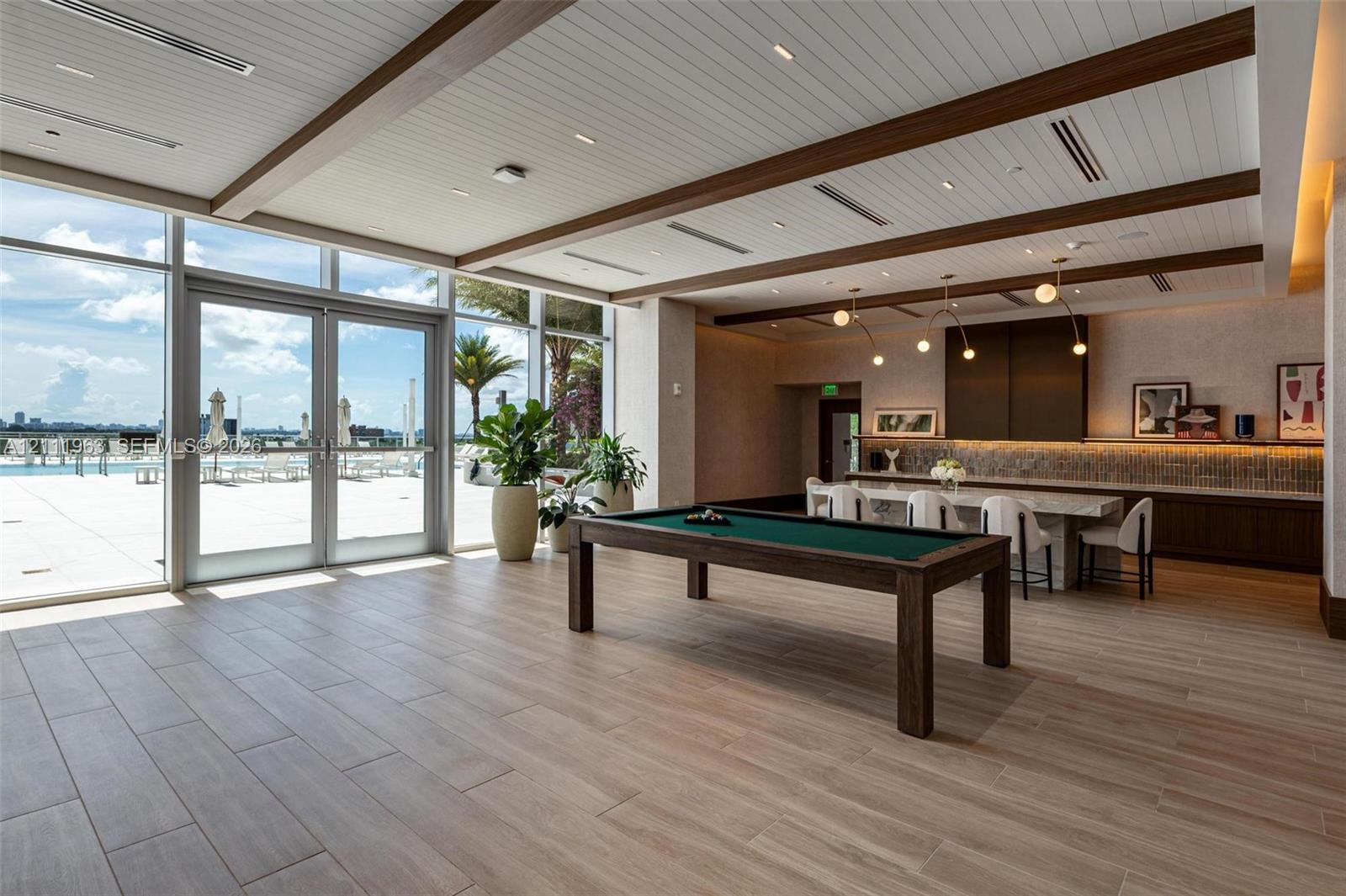 2411 Laguna Circle