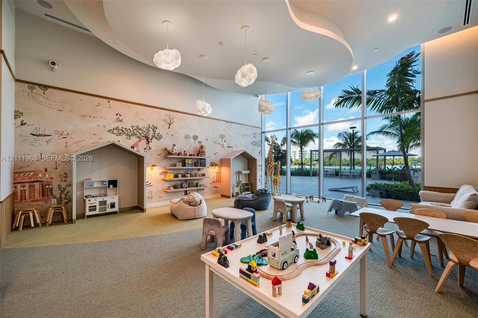 2411 Laguna Circle