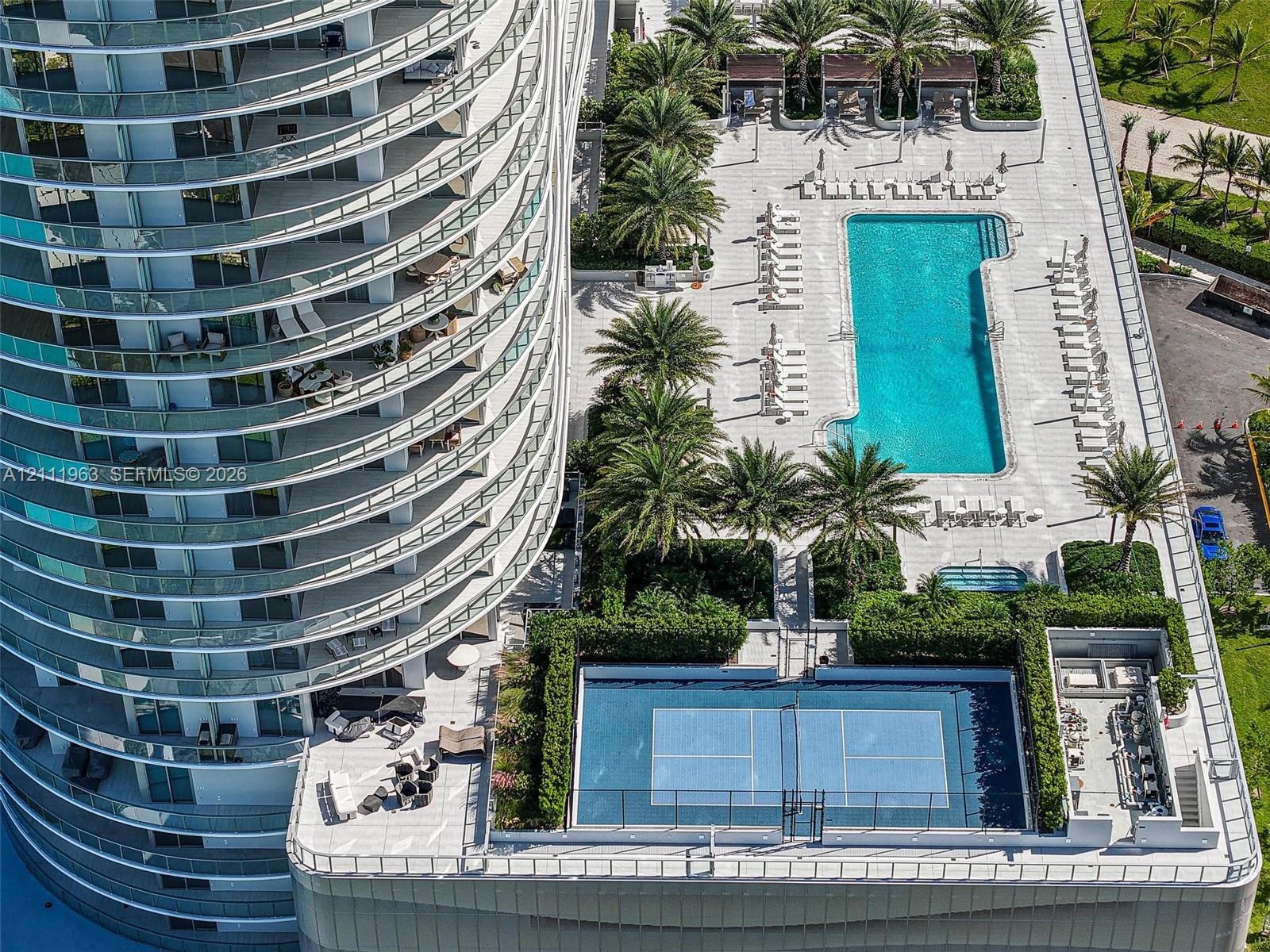 2411 Laguna Circle